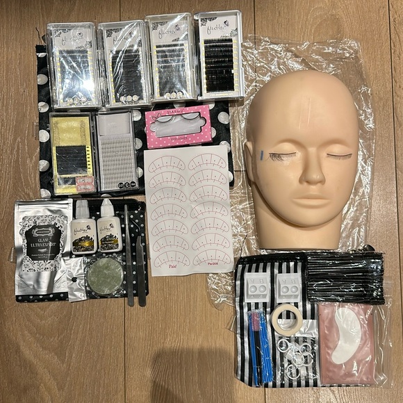 EYELASH TECHNICIANS- FULL KIT - Picture 1 of 3
